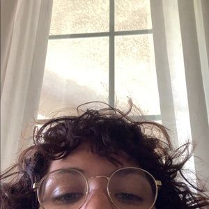 Meet your Posher, Carly